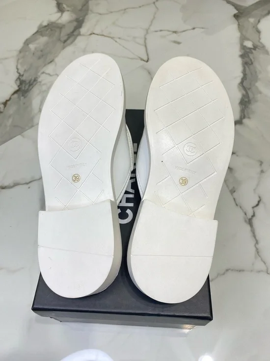 CHANEL Quilted Turnlock Logo Mule Slip-On Lambskin Slide Sandals Women's Size 39 - Picture 6 of 15